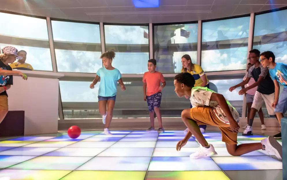 Disney Cruises Disney Fantasy - Edge.jpg